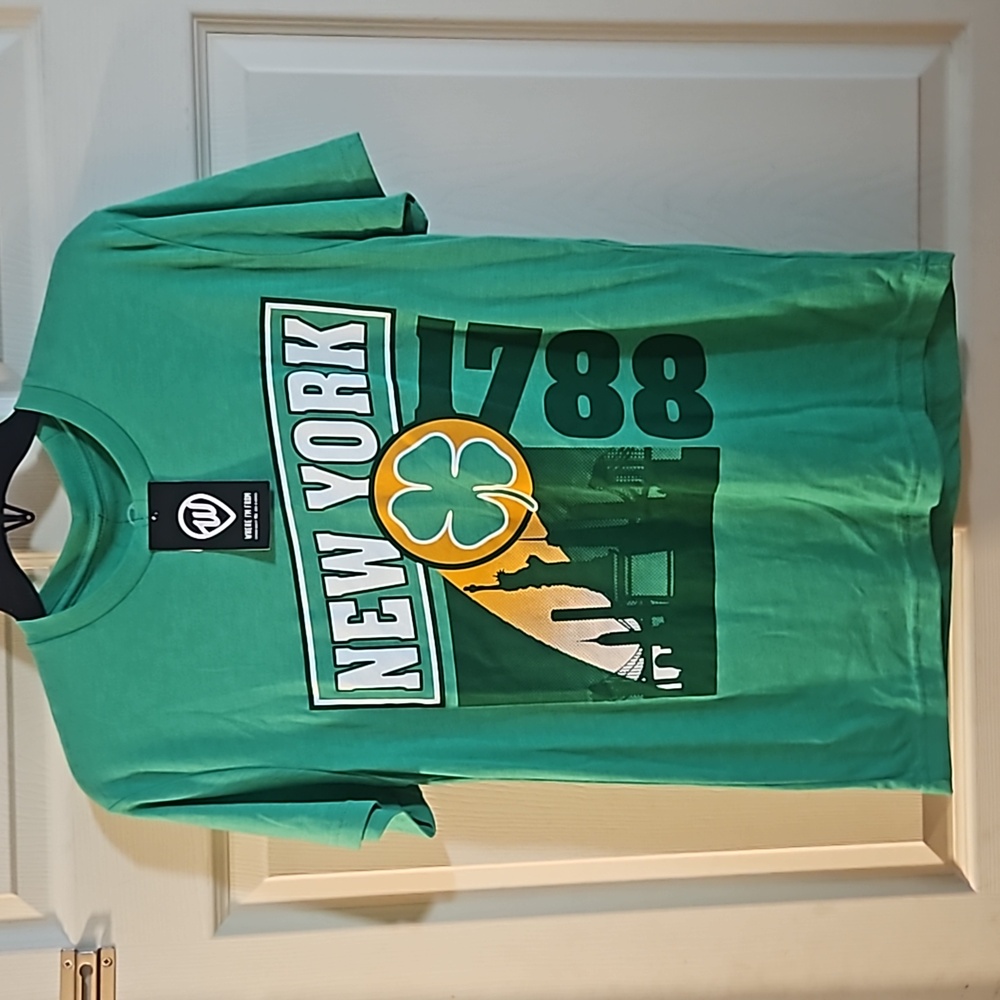 WHERE I'M FROM GREEN NEW YORK TEE: NEW WITH TAGS: SIZE SMALL